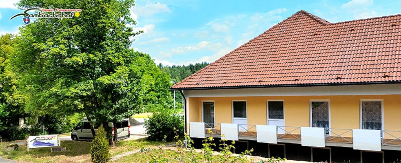 Pension Freizeitzentrum Sambachshof Bad Königshofen im Grabfeld Exterior foto